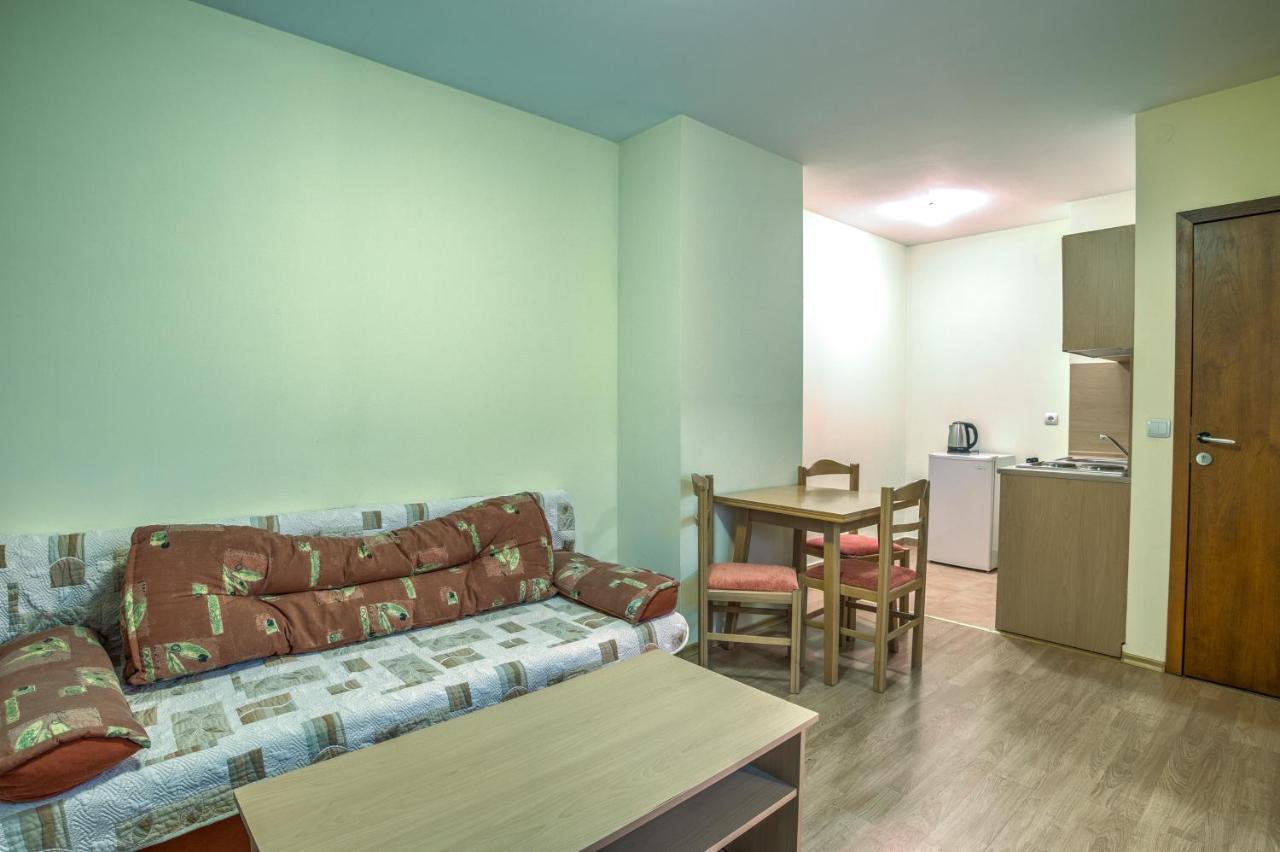 Studio - Apartments Castle Complex 2 بامبوروفو المظهر الخارجي الصورة
