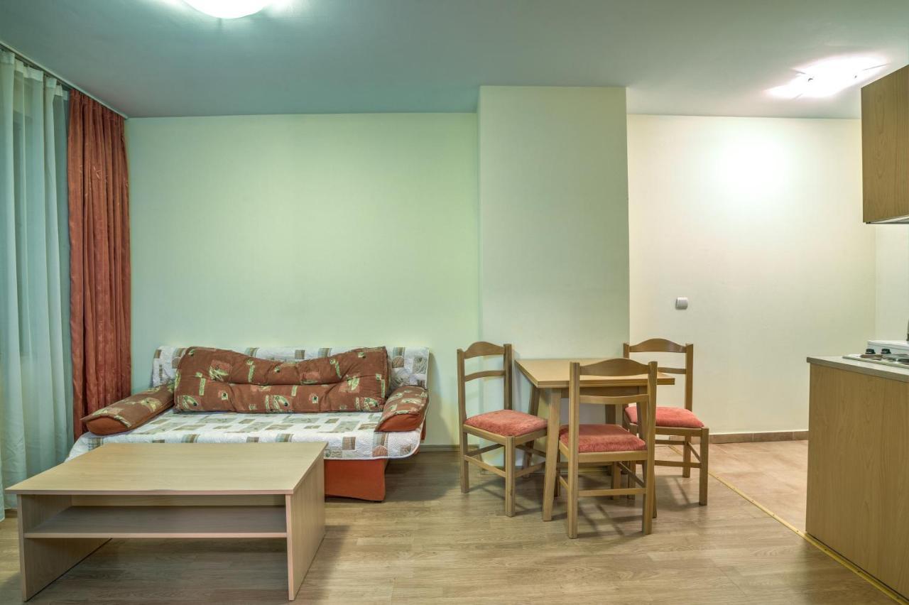 Studio - Apartments Castle Complex 2 بامبوروفو المظهر الخارجي الصورة